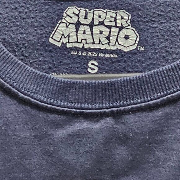 Super Mario Navy Blue Graphic L/S Sweatshirt S Soft & Collectible - Picture 5 of 11